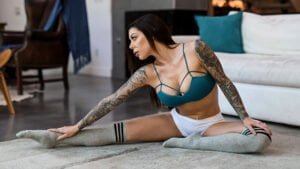 LoveHerFeet &#8211; Karma RX &#8211; Mistress&#8217;s Feet Treat