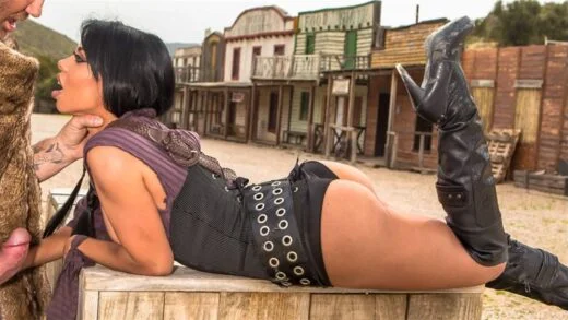 DigitalPlayground – Canela Skin – Rawhide S04