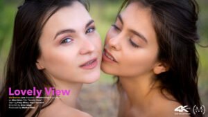 VivThomas &#8211; Tiva Cox And Hayli Sanders &#8211; Hot Peeping