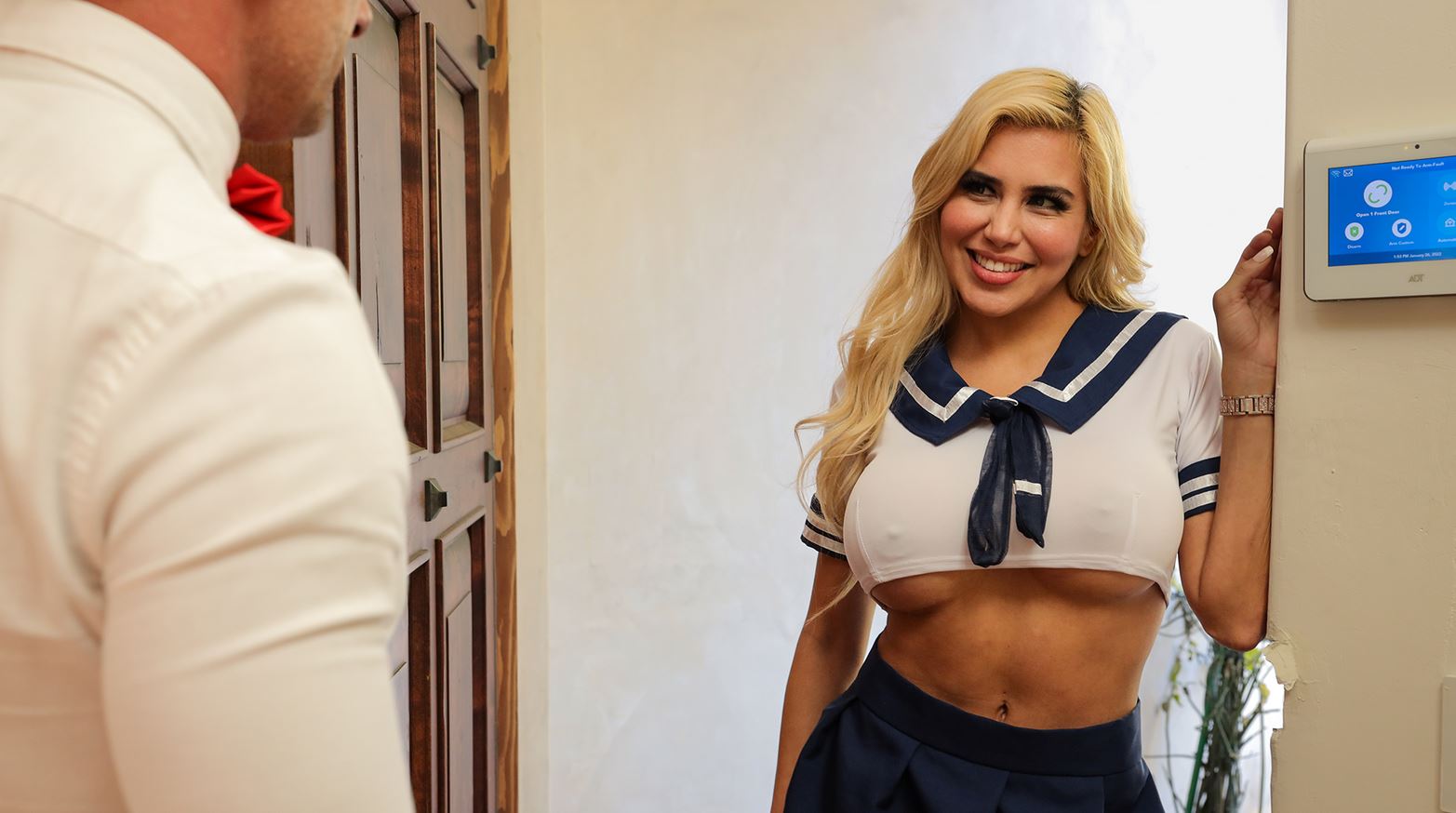 ModelMediaUS &#8211; Caitlin Bell &#8211; Schoolgirl Hunts For Your Dick