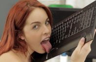 WetAndPuffy – Lena Coxx – Stretching To Pleasure