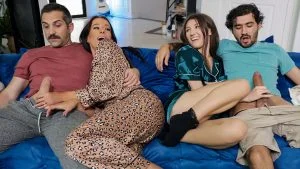 FreeuseMILF &#8211; Lizzie Love &#8211; Contributing To The Household