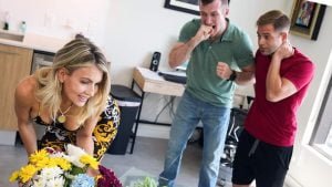 MomSwap &#8211; Sofie Marie And Cindy Crawford &#8211; A Lesson On Edging