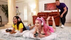 HotGirlsGame &#8211; Angel Youngs &#8211; Gamer Girl vs DILF