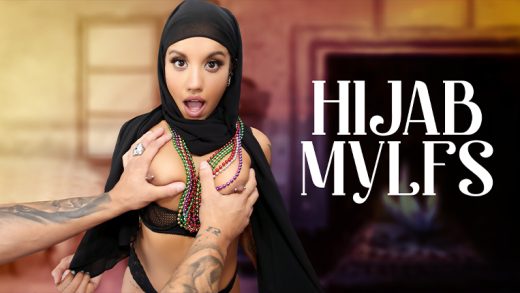 HijabMylfs – Nina White – Nina’s First Mardi Gras