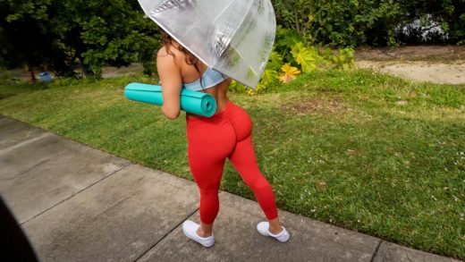 BangBus – Essie Got Back – Essie’s Ass Makes It Snow On The Bus