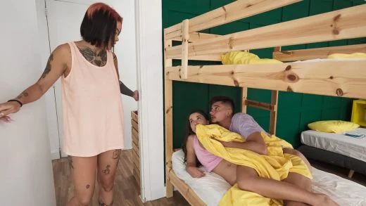 CrazyCollegeGFs – Chloe Lapiedra – Wanderlusting For Dick