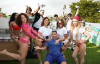 MoneyTalks – Selina Bentz, Renee Rose And Scarlett Venom – Party Crashing
