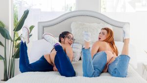StepSiblingsCaught &#8211; Clara Trinity And Scarlet Skies &#8211; I Caught My Step Sister Humping The Easter Bunny