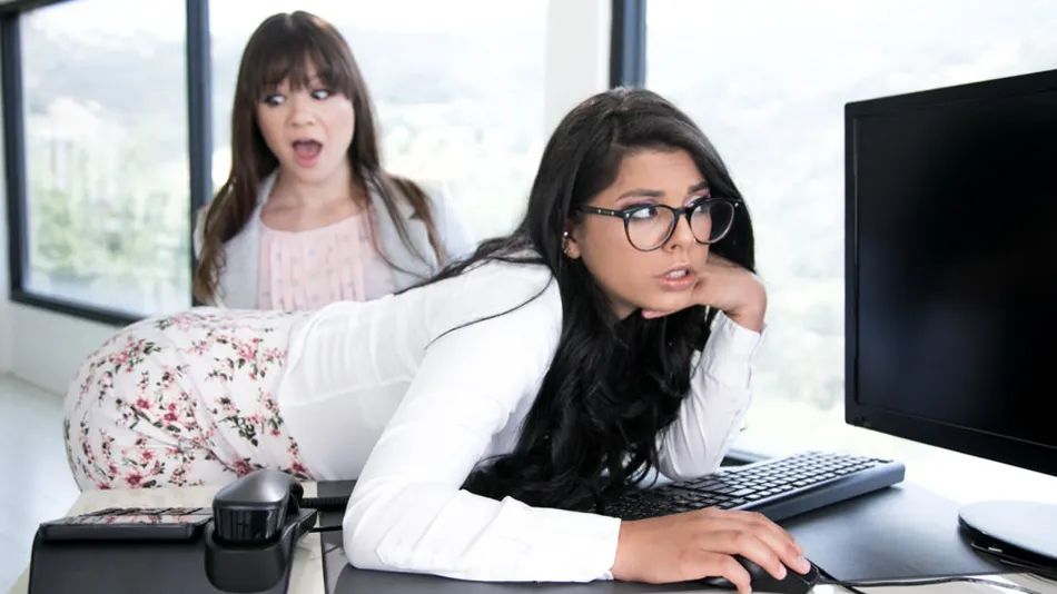 LadyBoss – Alison Rey and Gina Valentina – The IT Nerd, Perverzija.com LadyBoss – Alison Rey and Gina Valentina – The IT Nerd